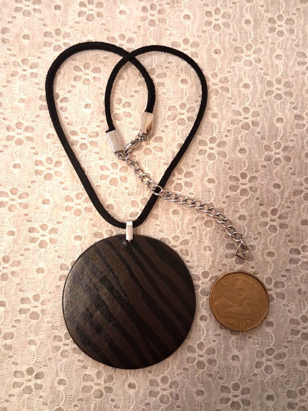 New Bauxo Handcrafted Round Leather Pendant Genuine Leather Necklace - Picture 3 of 9
